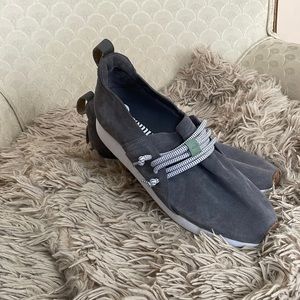 Handcrafted Italian Leather Mens size 9. Retails for over $200.